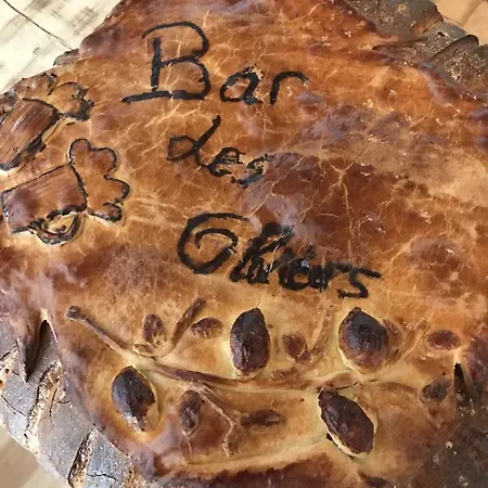 Les Olivier Pub, Brasserie Et B&B *