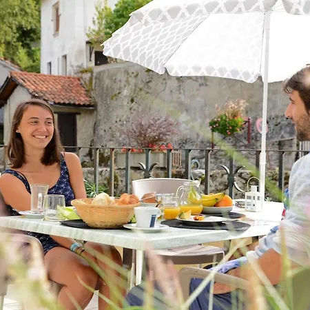 Bed and breakfast Les Olivier Pub, Brasserie Et B&B Mauléon-Barousse