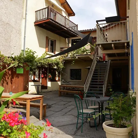 Les Olivier Pub, Brasserie Et B&B