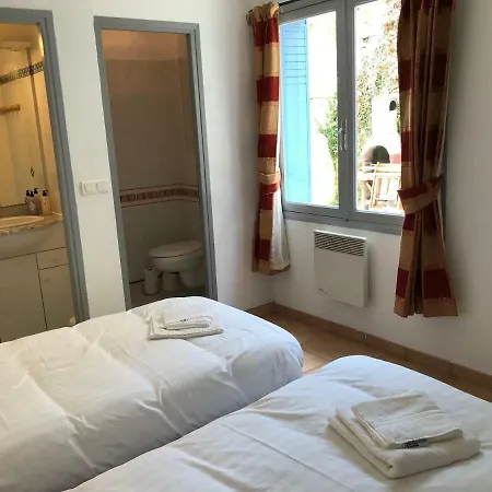Bed and breakfast Les Olivier Pub, Brasserie Et B&B *